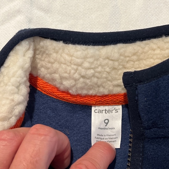Brand new Carter’s fleece and matching long sleve - Picture 5 of 5